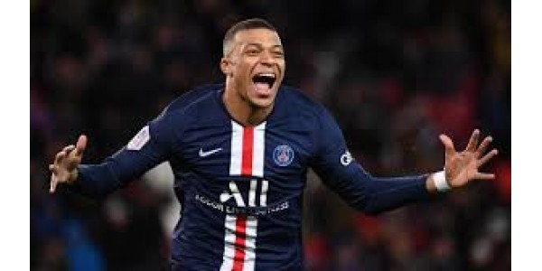 Mbappé s'énerve contre les supporters du Paris Saint-Germain